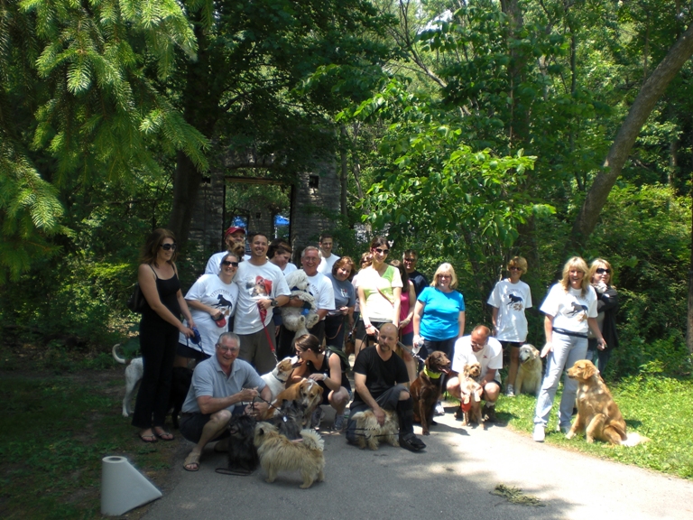A photo of the 2011 participants at the Finish Line in Hoyt Park.